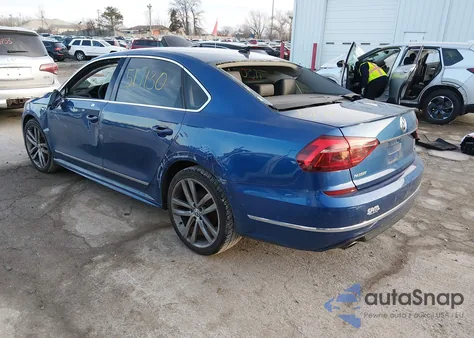2017 Volkswagen Passat 1.8T R-Line из США, поврежденный, VIN 1VWDT7A36HC073746
